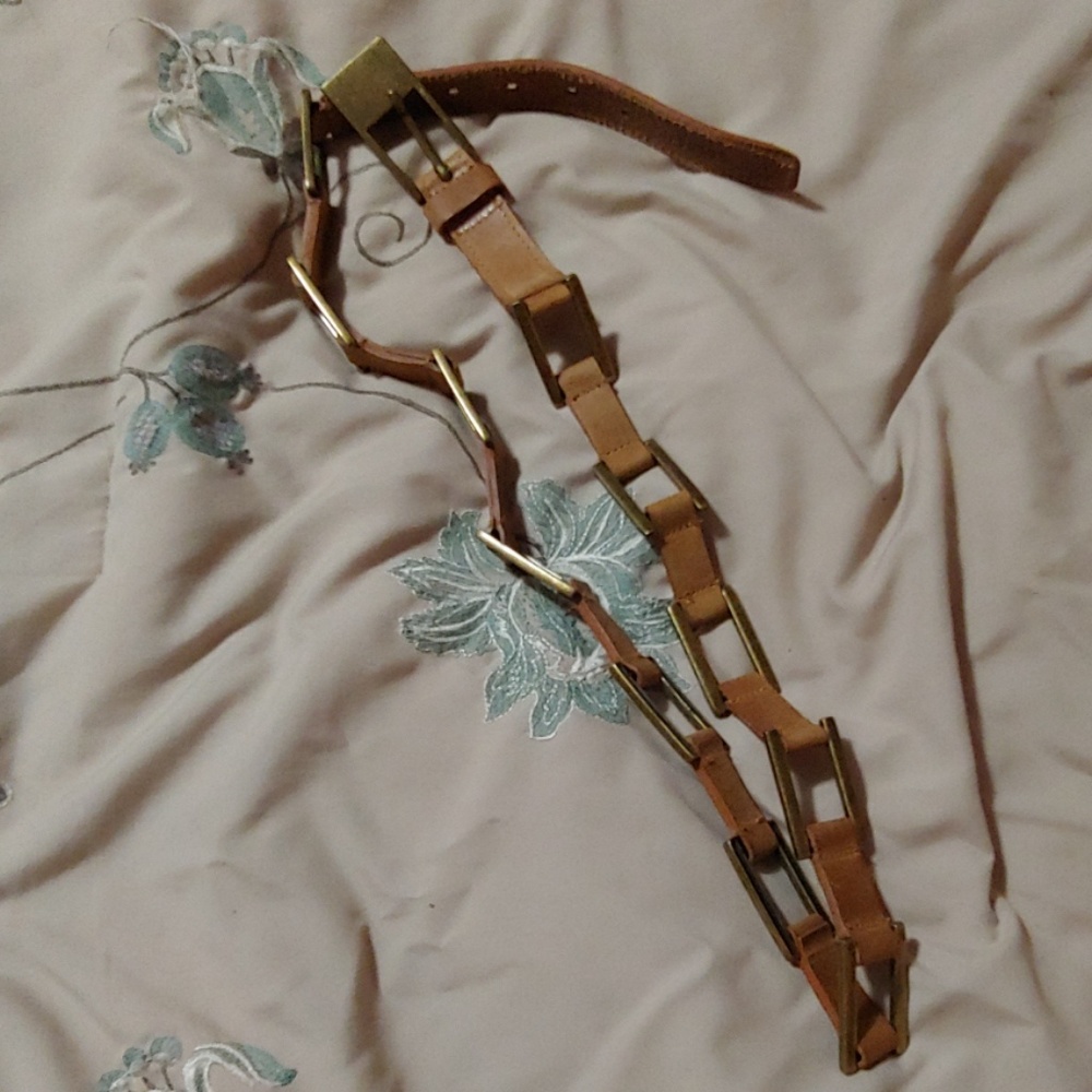 Women's leather belt